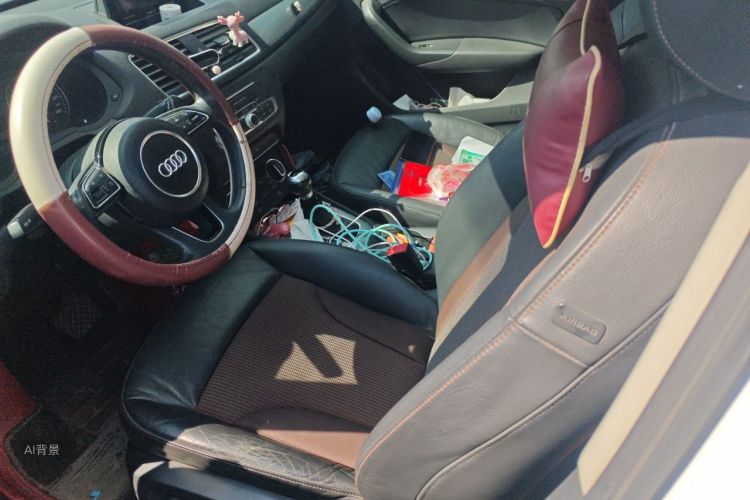 Audi Q3 2018 car image #17