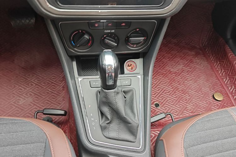 Volkswagen Lavida 2020 car image #15