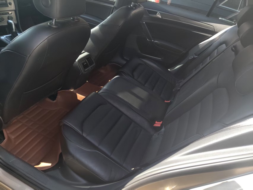 Volkswagen Golf 2014 car image #2