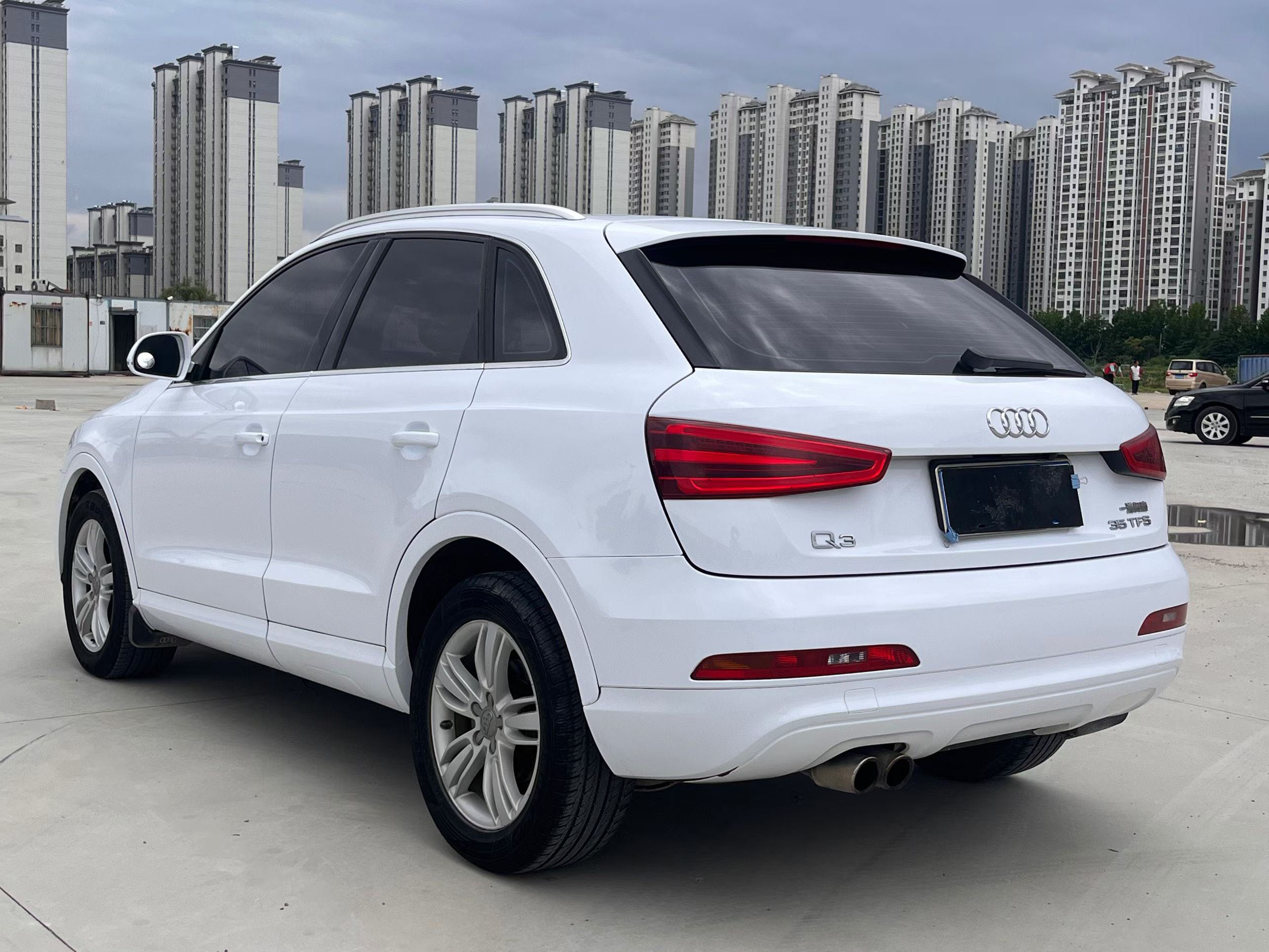 Audi Q3 2014 car image #5