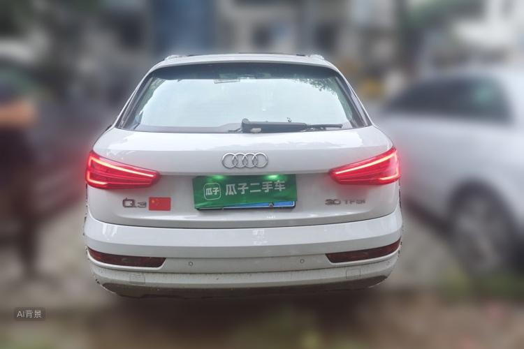 Audi Q3 2018 car image #6