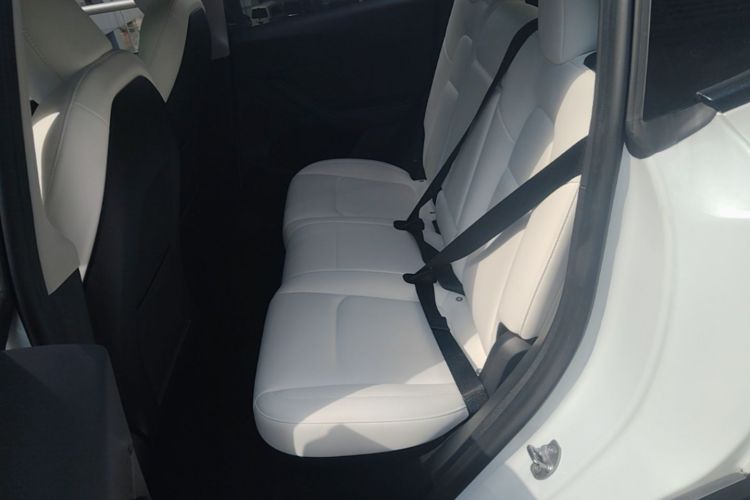 Tesla Model Y 2022 #17 Tesla Model Y 2022 car image #17
