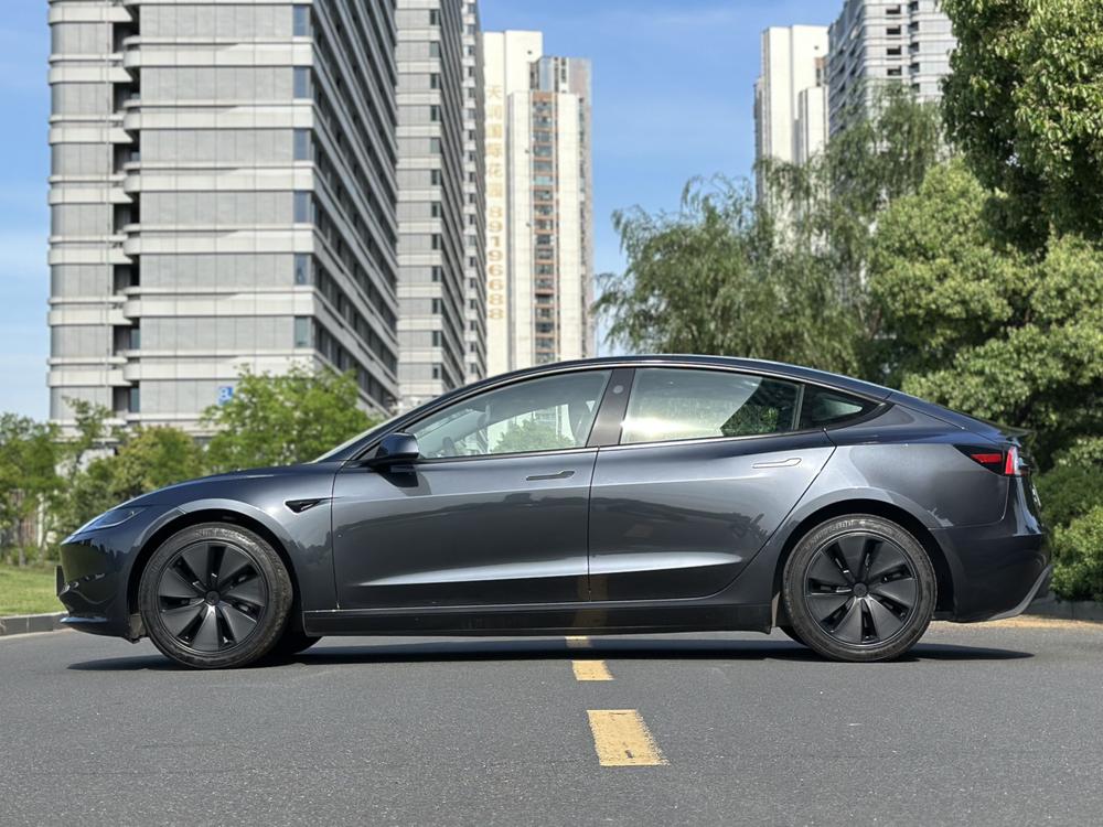 Tesla Model 3 2025 #3 Tesla Model 3 2025 car image #3