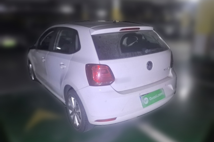 Volkswagen Polo 2015 car image #5