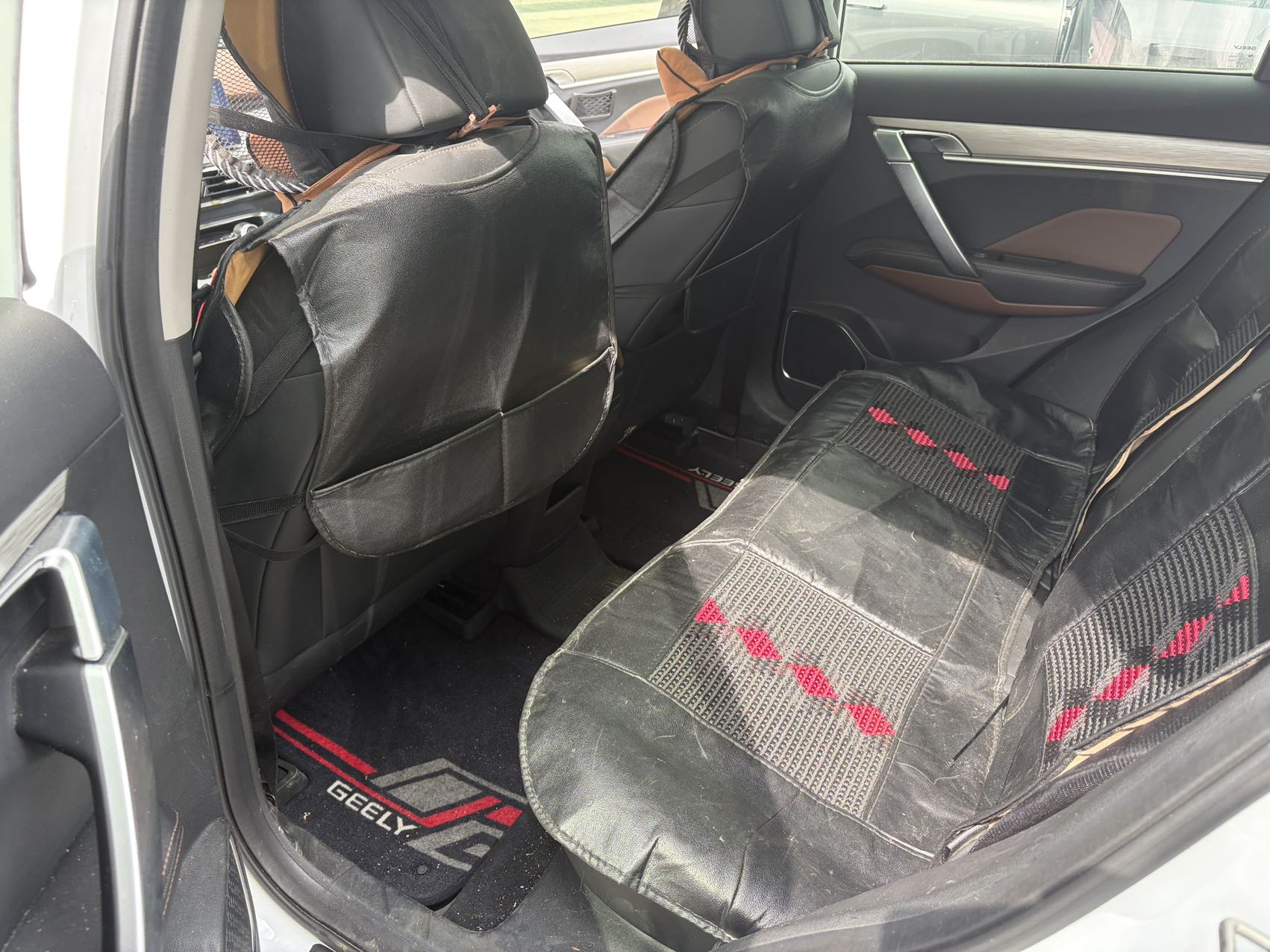 GEELY Coolray 2019 car image #3
