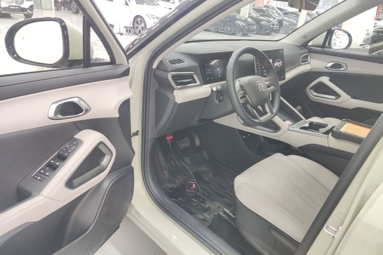 BYD YuanUP 2025 #16 BYD YuanUP 2025 car image #16