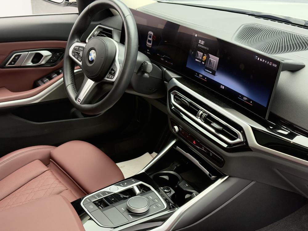 BMW 3 Series 2022 car image #16