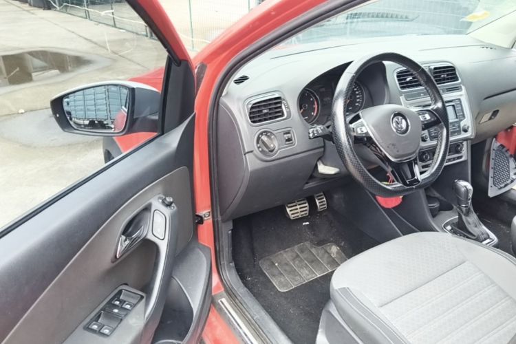 Volkswagen Polo 2014 #18 Volkswagen Polo 2014 car image #18