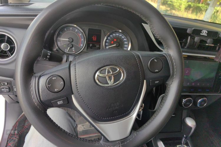 Toyota Corolla 2018 car image #12