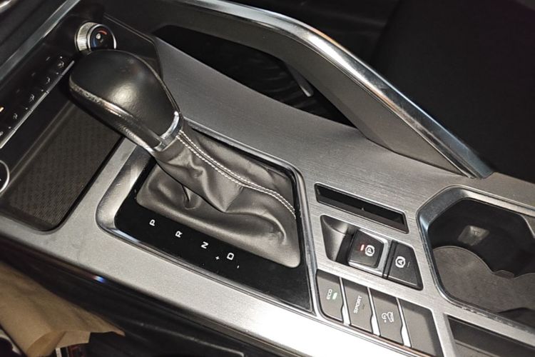 GEELY Coolray 2020 #14 GEELY Coolray 2020 car image #14