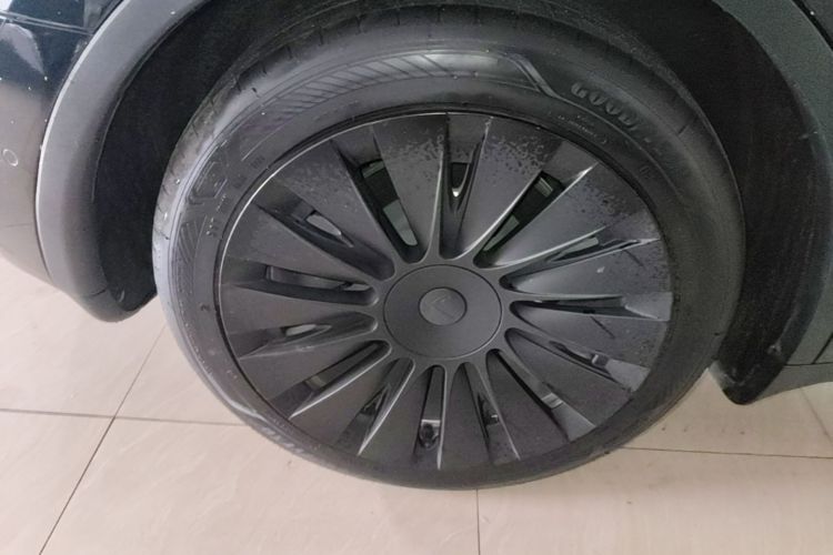 Tesla Model Y 2023 #10 Tesla Model Y 2023 immagine di auto #10