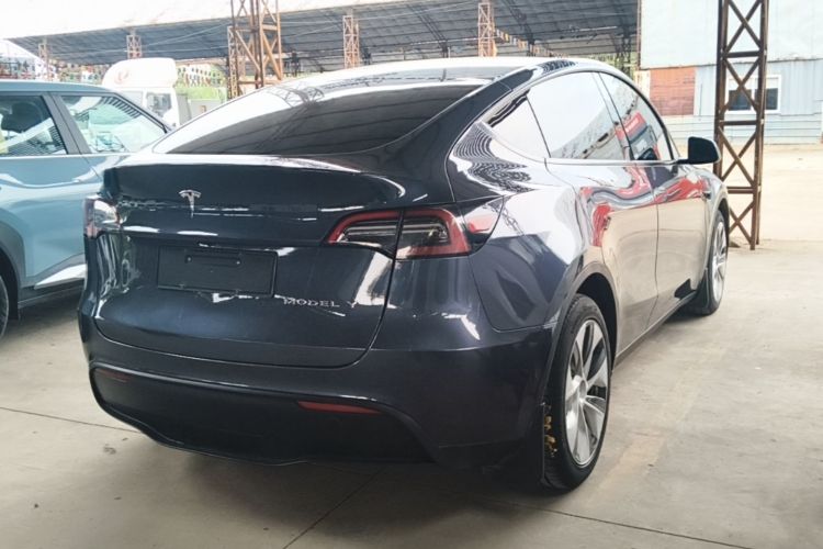 Tesla Model Y 2021 car image #5