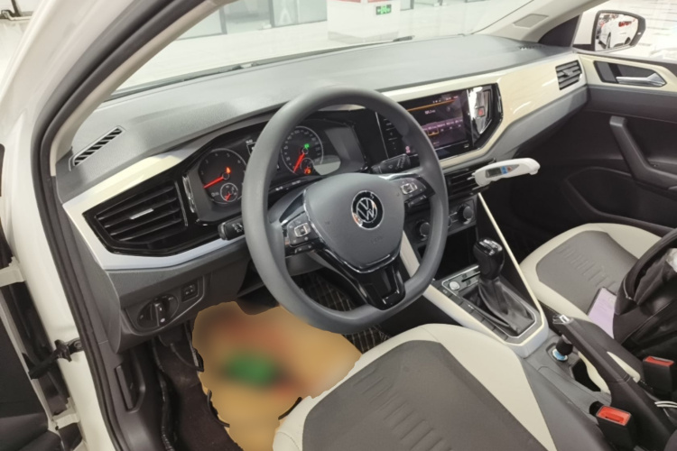 Volkswagen Polo 2021 car image #11