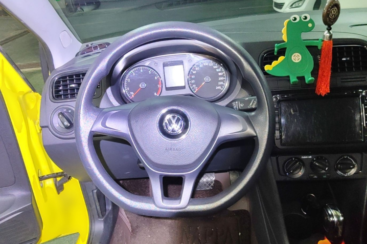 Volkswagen Polo 2016 #11 Volkswagen Polo 2016 car image #11