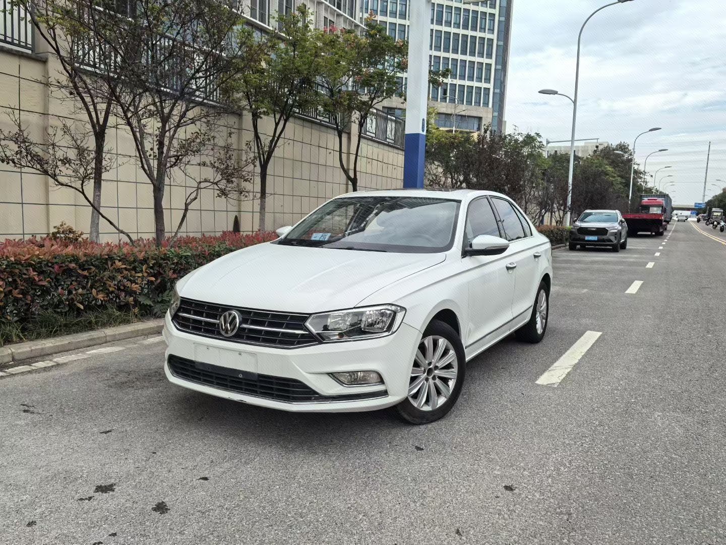 Volkswagen Bora 2017 immagine di auto 