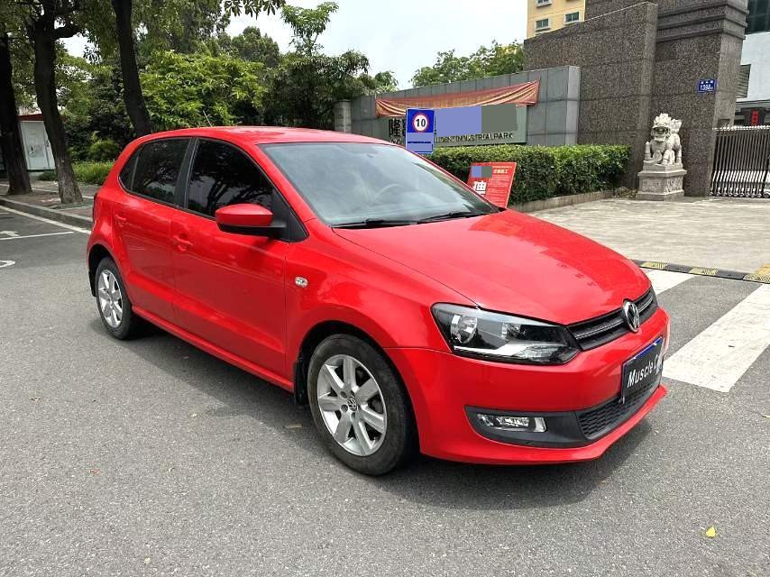 Volkswagen Polo 2014 car image #2
