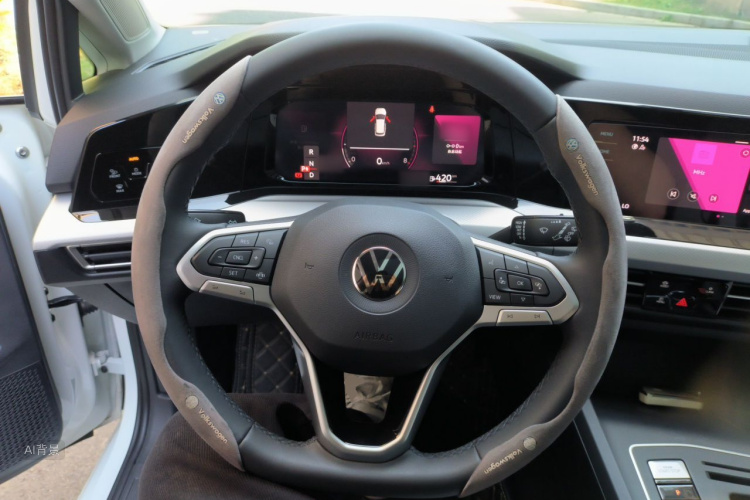 Volkswagen Golf 2023 #12 Volkswagen Golf 2023 car image #12