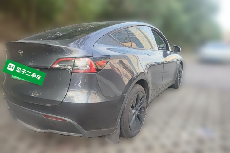 Tesla Model Y 2024 #5 Tesla Model Y 2024 immagine di auto #5