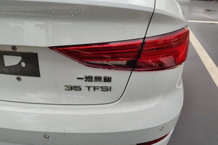 Audi A3 2019 immagine di auto #8