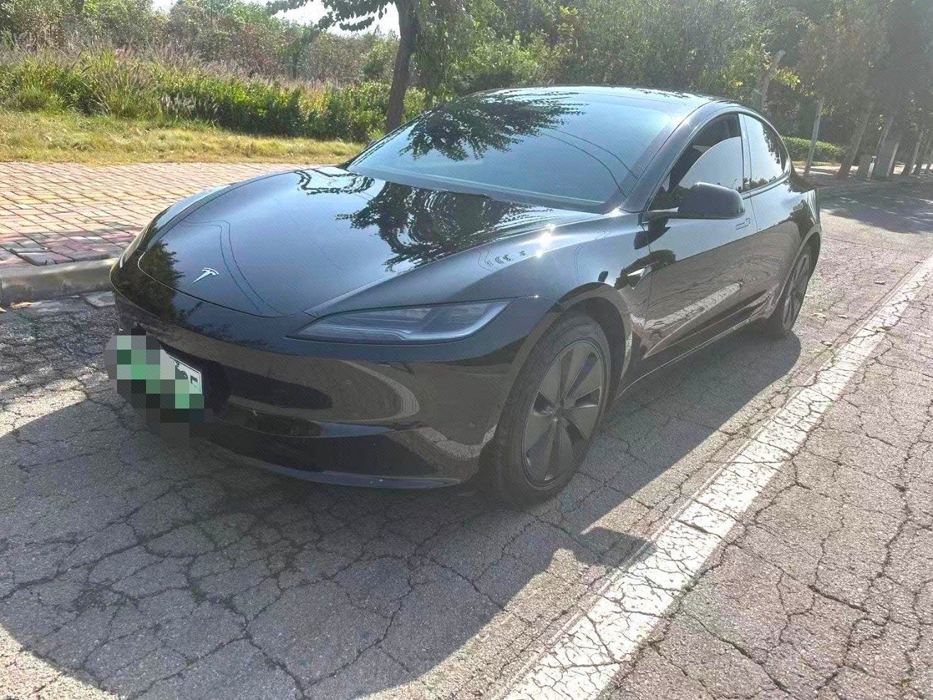 Tesla Model 3 2025 immagine di auto 