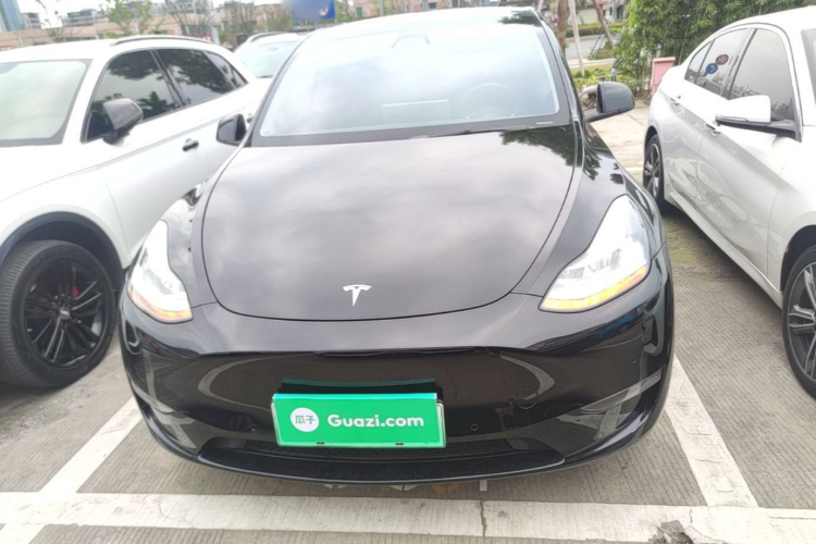 Tesla Model Y 2023 #3 Tesla Model Y 2023 car image #3