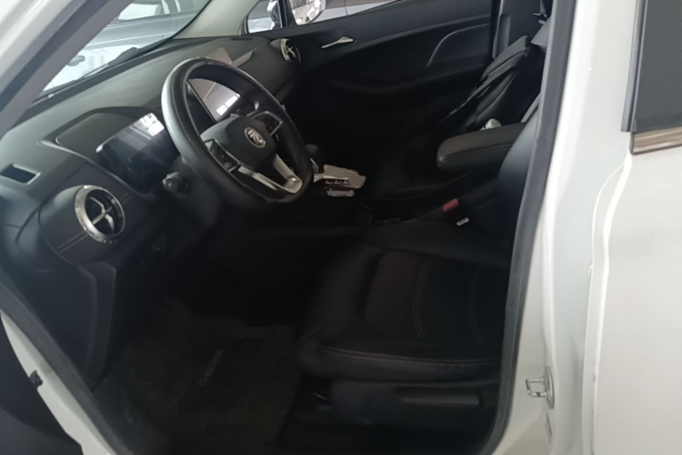 BYD Yuan New Energy 2019 #15 BYD Yuan New Energy 2019 imagen de coche #15