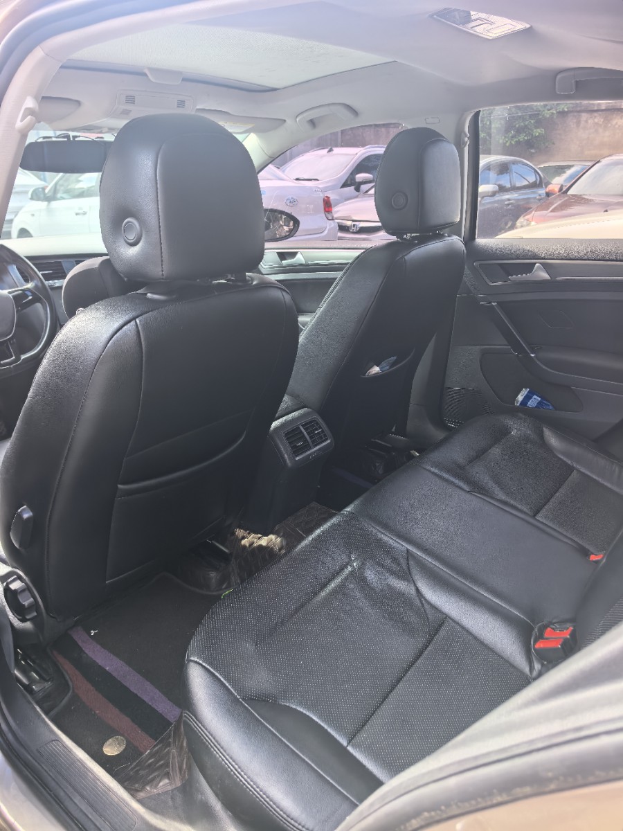 Volkswagen Golf 2015 car image #6
