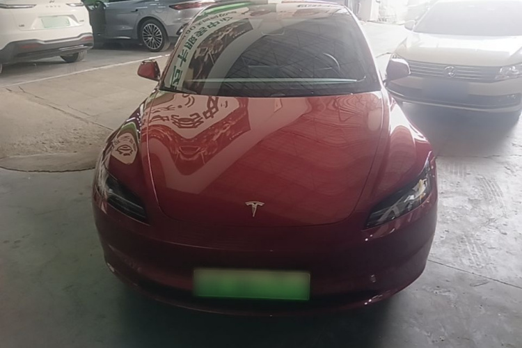 Tesla Model 3 2024 car image #3
