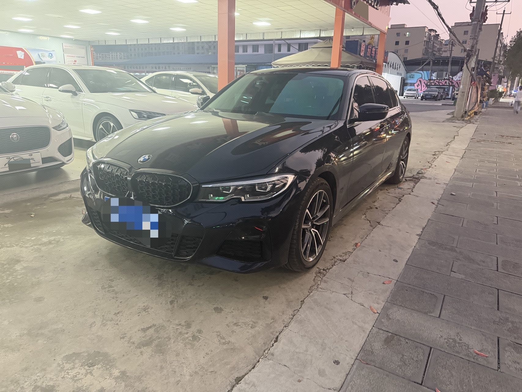 BMW 3 Series 2022 BMW 3 Series 2022 immagine di auto