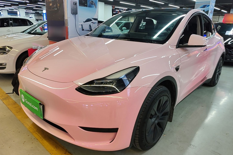 Tesla Model Y 2024 #2 Tesla Model Y 2024 car image #2