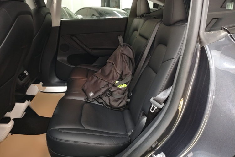 Tesla Model Y 2024 car image #17