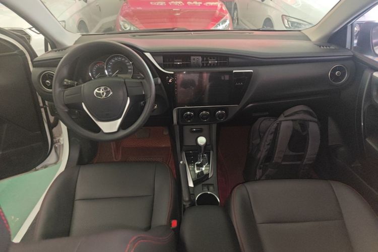 Toyota Corolla 2018 immagine di auto #10