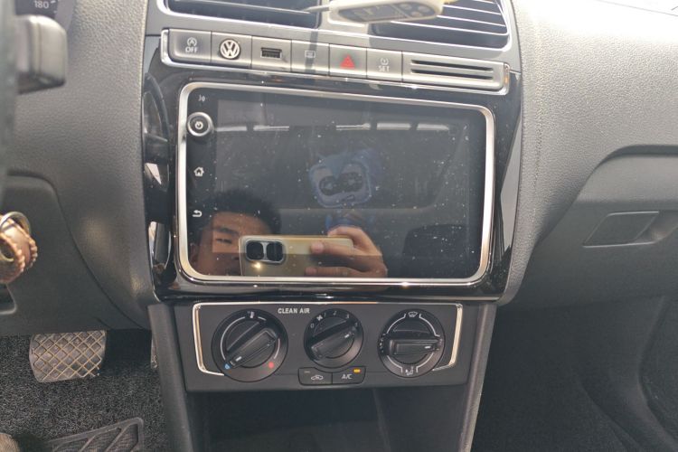 Volkswagen Polo 2018 صورة سيارة #17