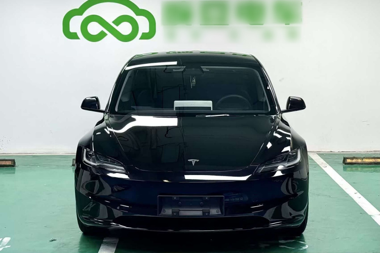 Tesla Model 3 2023 car image #3