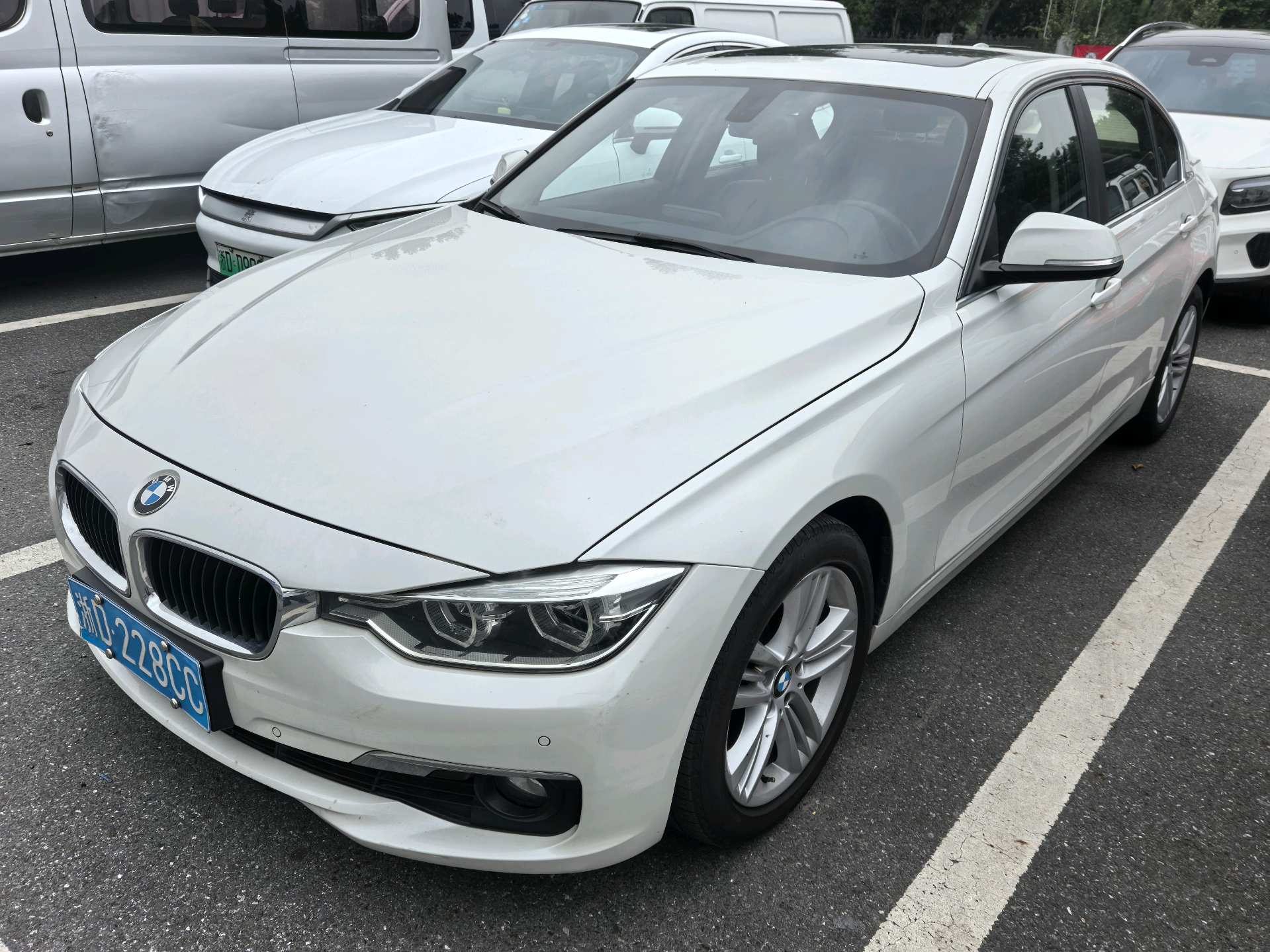 BMW 3 Series 2016 car image 