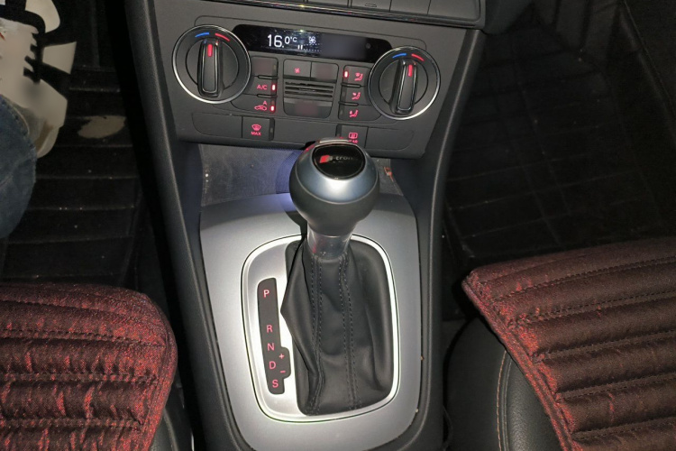 Audi Q3 2018 #24 Audi Q3 2018 car image #24