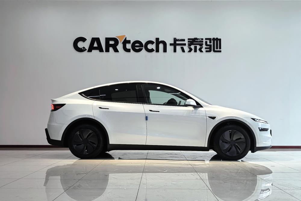 Tesla Model Y 2026 #6 Tesla Model Y 2026 immagine di auto #6