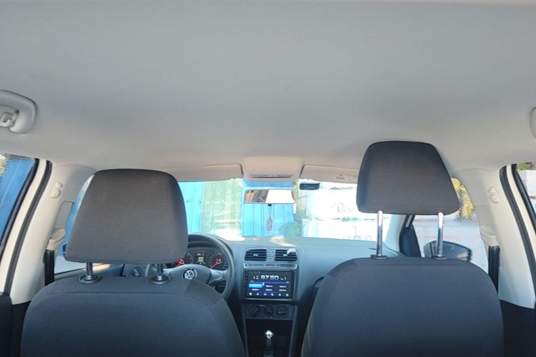 Volkswagen Polo 2019 car image #18