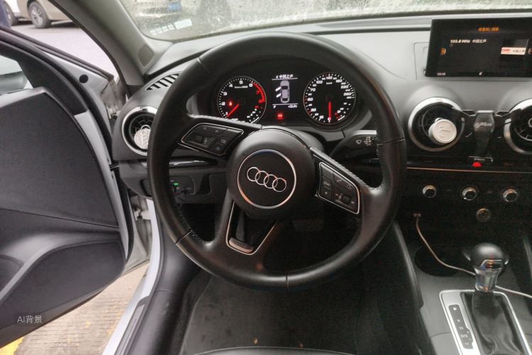 Audi A3 2018 car image #12