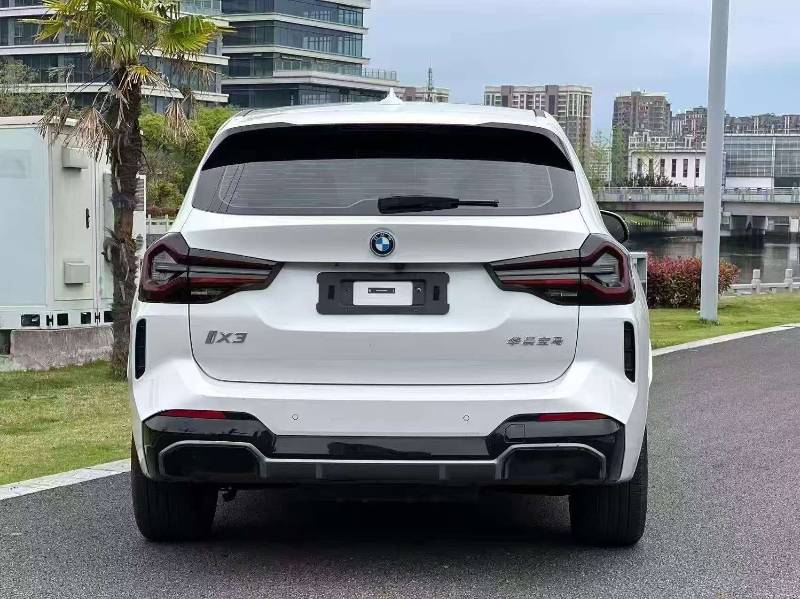 BMW iX3 2023 #8 BMW iX3 2023 car image #8