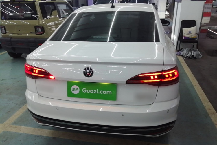 Volkswagen Bora 2023 car image #6