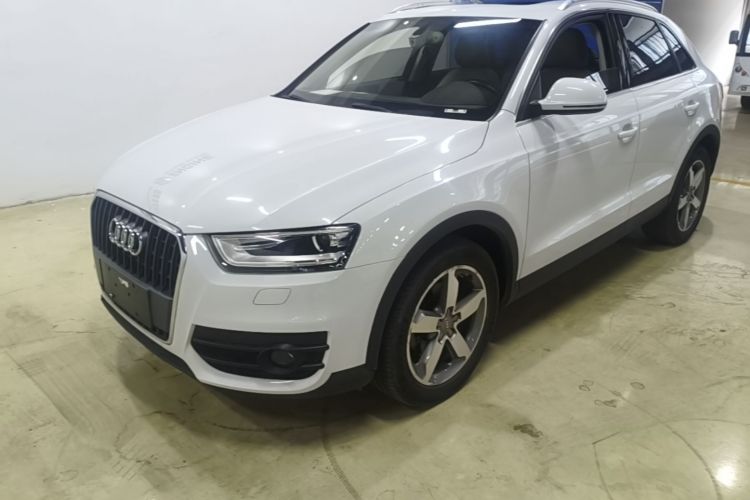 Audi Q3 2016 car image #2