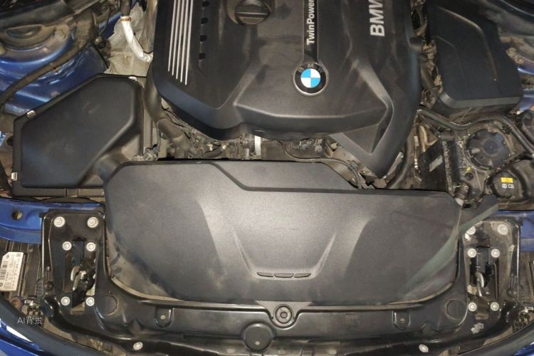 BMW 3 Series 2018 car image #22