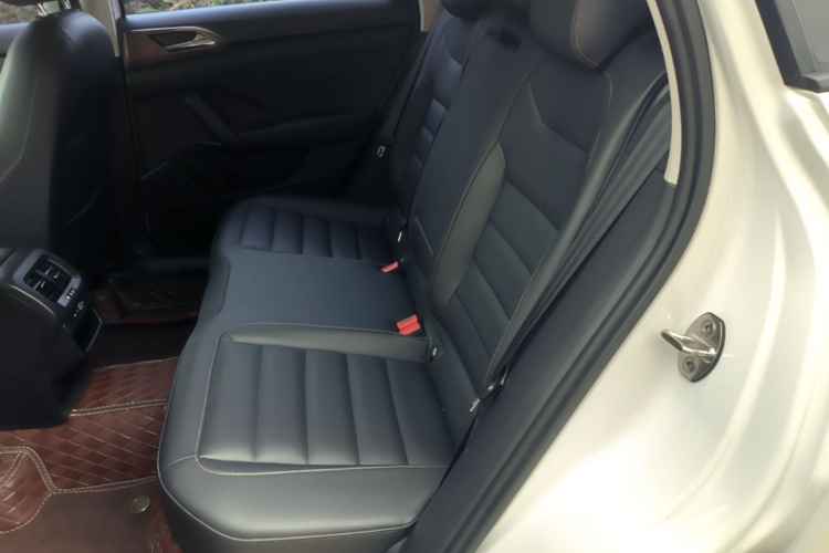 Volkswagen Tharu 2021 car image #17