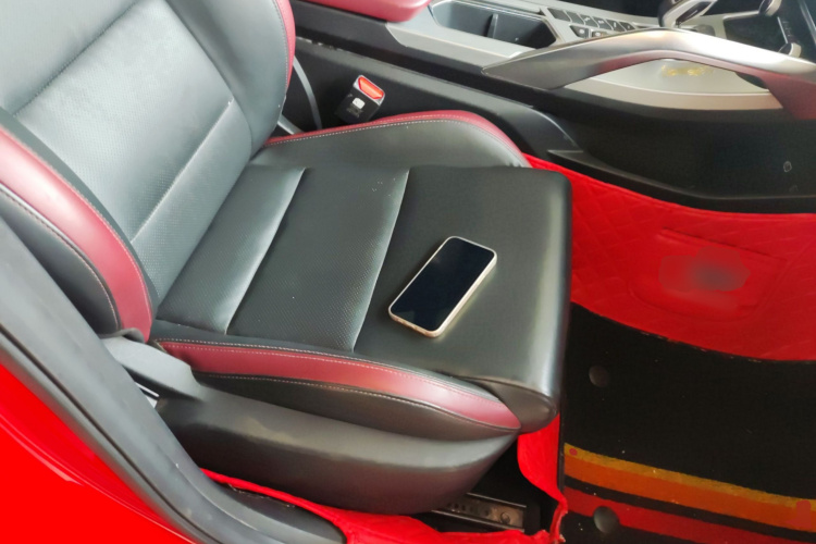 GEELY Coolray 2019 immagine di auto #24