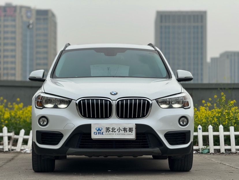 BMW X1 2017 BMW X1 2017 car image