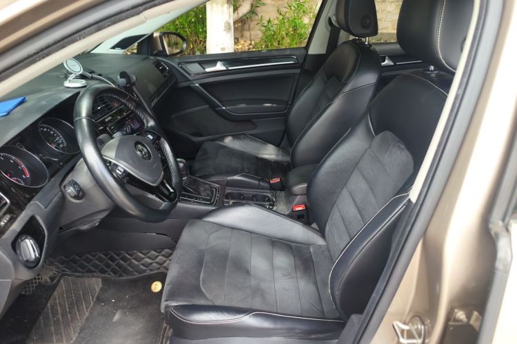 Volkswagen Golf 2015 car image #15