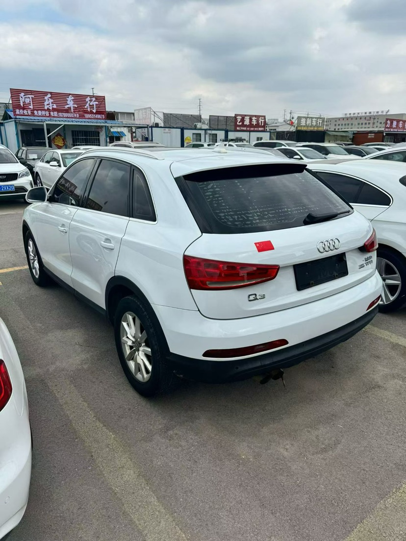 Audi Q3 2014 car image #5
