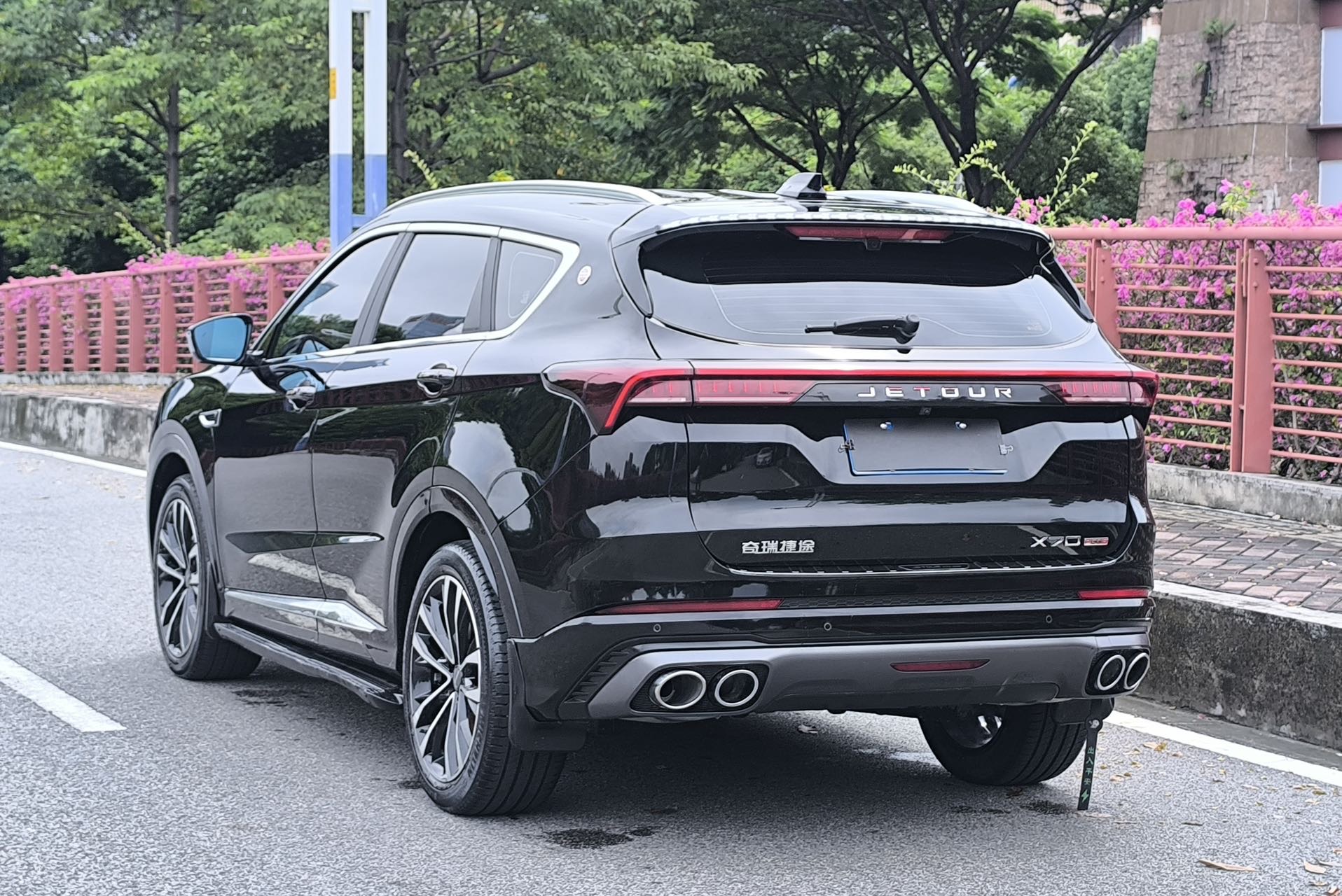 Jetour X70 PLUS 2023 #6 Jetour X70 PLUS 2023 car image #6