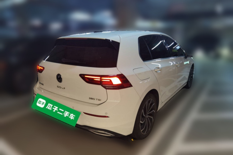 Volkswagen Golf 2022 car image #7